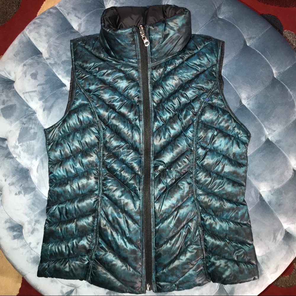 Nautica Reversible Puff Vest Black and Green Sz M